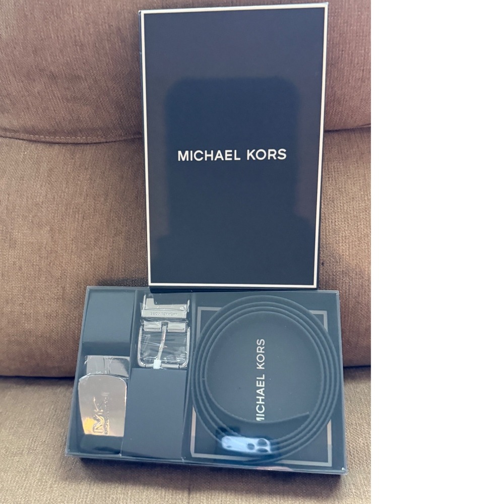 Michael Kors Mens 4-in-1 Casual Belt Box Set Reversible Black Brown 36H9LBLY4L - Picture 3 of 10